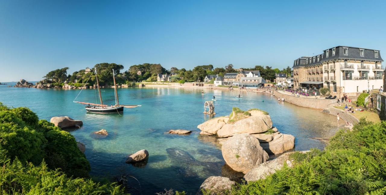 Vue Mer Cote De Granit Rose En Bretagne 트레뵈르덴 외부 사진