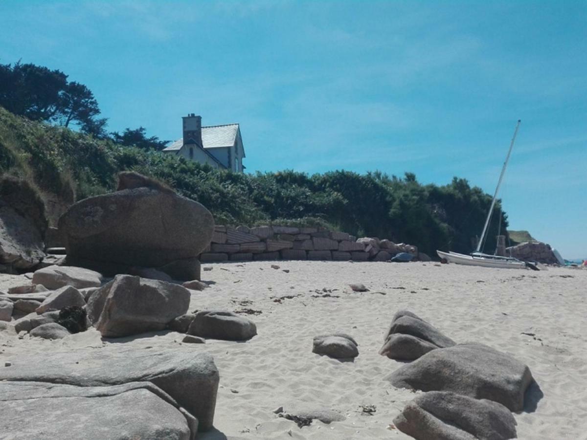 Vue Mer Cote De Granit Rose En Bretagne 트레뵈르덴 외부 사진